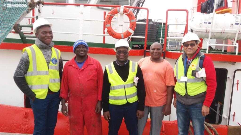 Nicholas with the candidates and seafarers